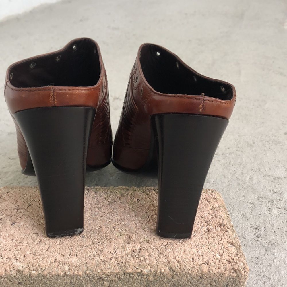 Via Spiga Pointy Toe Mules - Picture 6 of 9